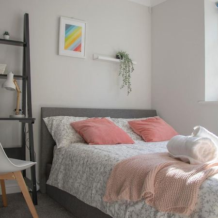 Lovely 3-Bedroom Apartment In Colchester Exterior foto