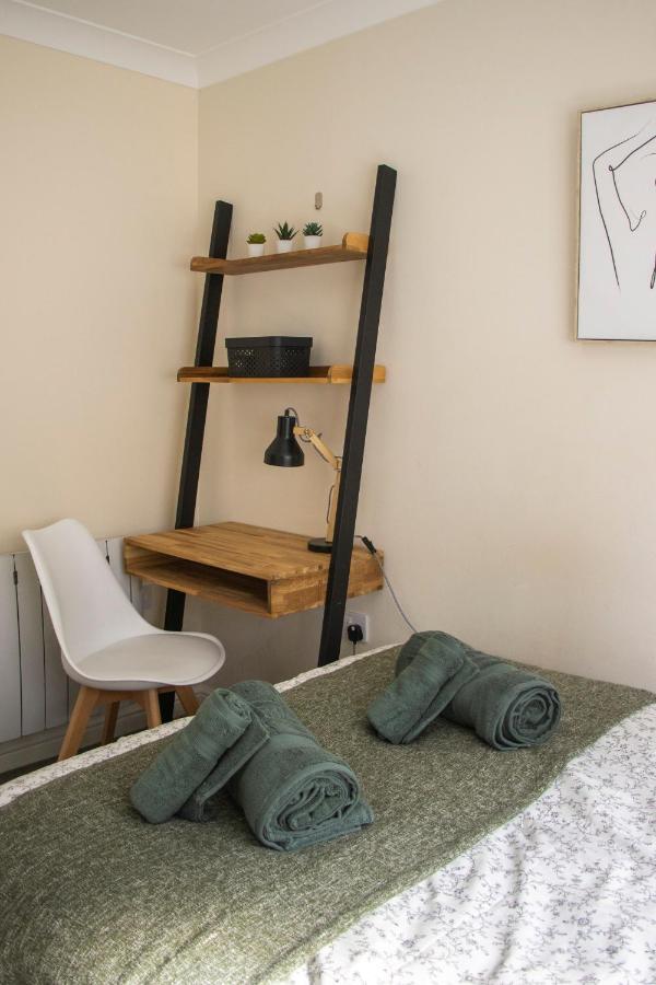 Lovely 3-Bedroom Apartment In Colchester Exterior foto